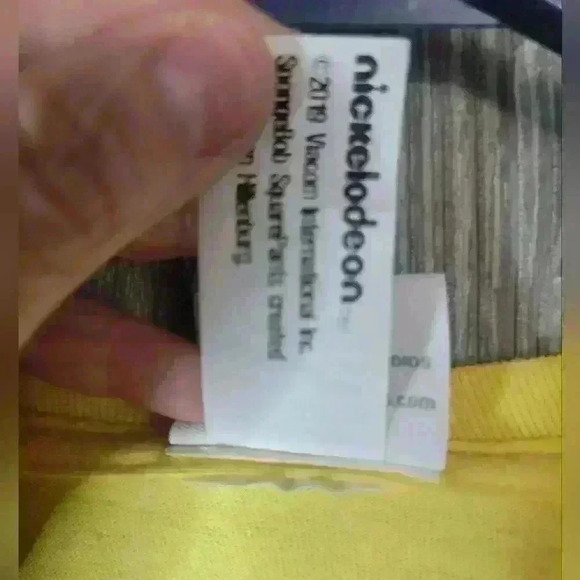 Universal Studios Spongbob long sleeve graphic tee. 100% cotton. large. - Picture 4 of 5